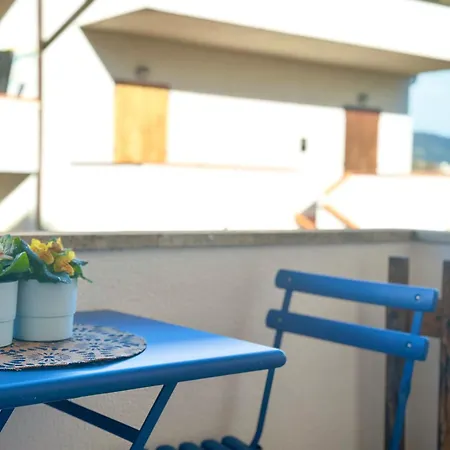 M396 - Marcelli, Monolocale Con Terrazzino Apartment *